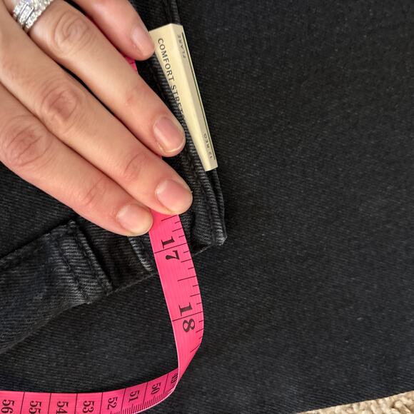 NWT Universal Thread High Rise Flare Leg Jeans Dark Denim‎ Black Women's 12 R - Picture 5 of 6